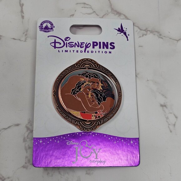 Disney D23 Expo 2024 Moana With Family Spinner Limited Edition LE 1000 Pin - Picture 1 of 4